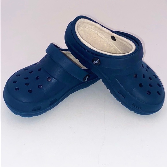 CROCS Other - CROCS Boy's Navy Blue Ralen Lined Strap-Back Clog